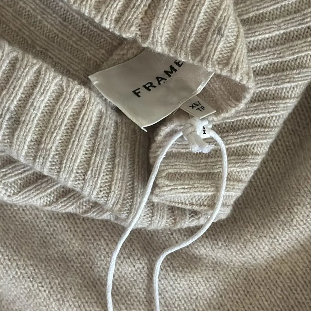 Frame Cashmere High-Low Turtleneck Sweater in Oatmeal Heather Size M